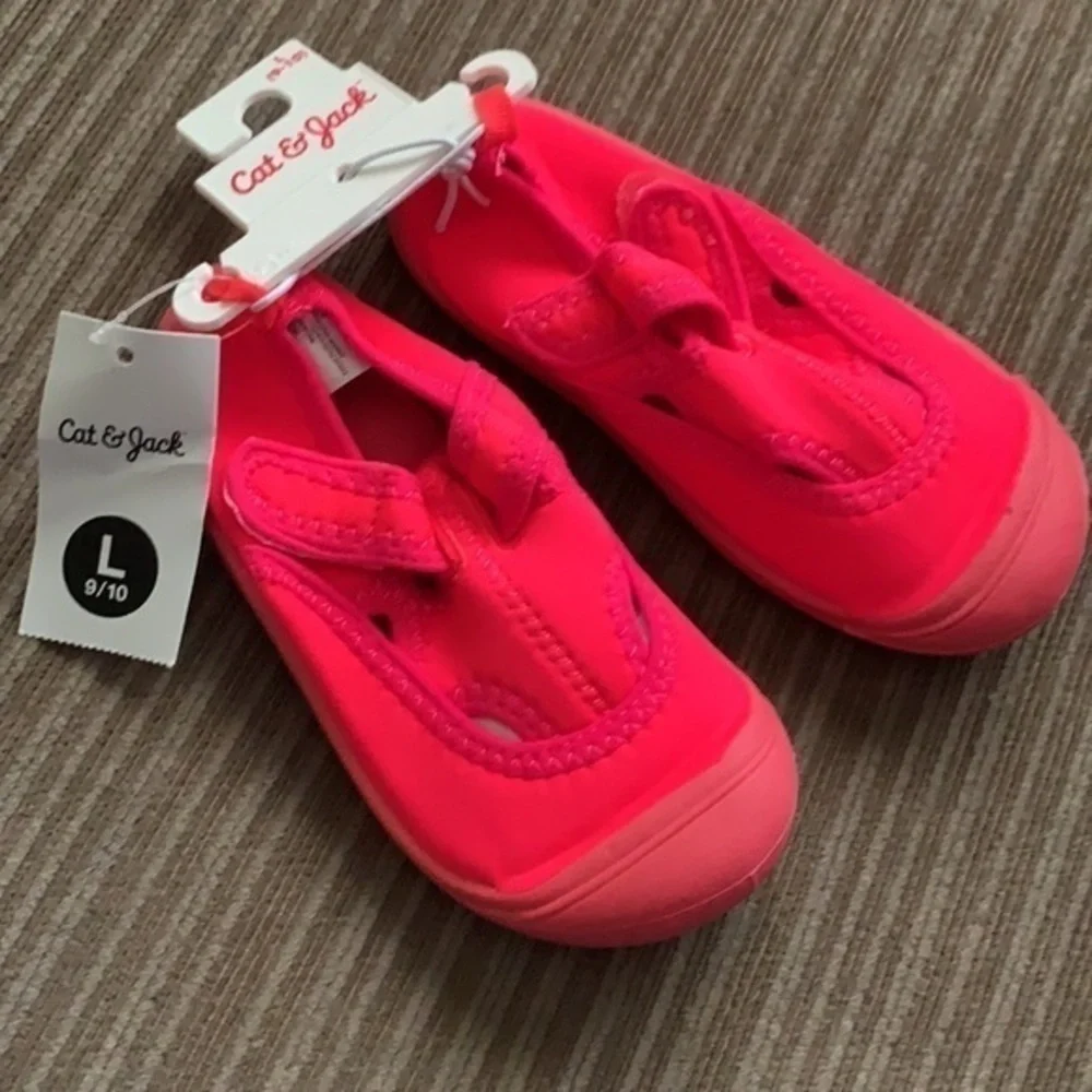 Cat & Jack children’s pink water shoes
